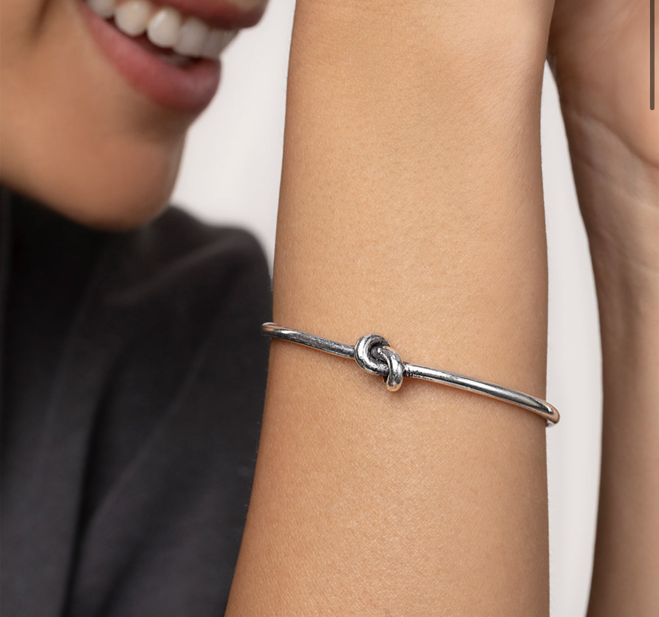 Vestopazzo Lo10202 bangle aperto nodo