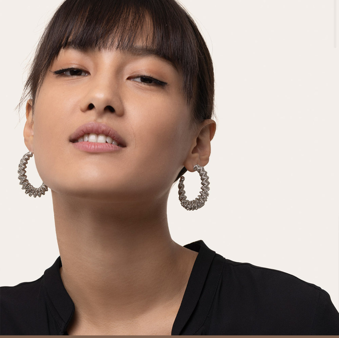 Vestopazzo accordion semicircle earrings 