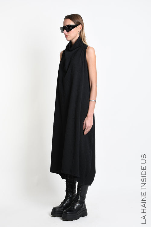 LH W5448 DRESS Sleeveless Oversized in Embossed Stretch Fleece Black
