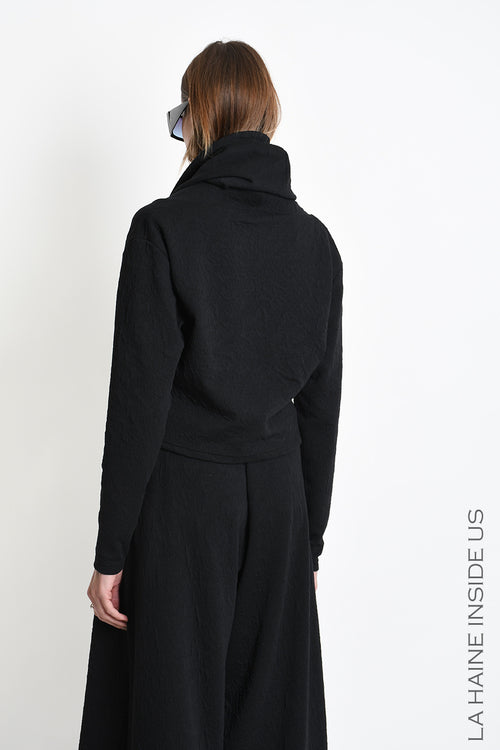 LH W5449 SWEATER Crop Embossed Stretch Fleece Black