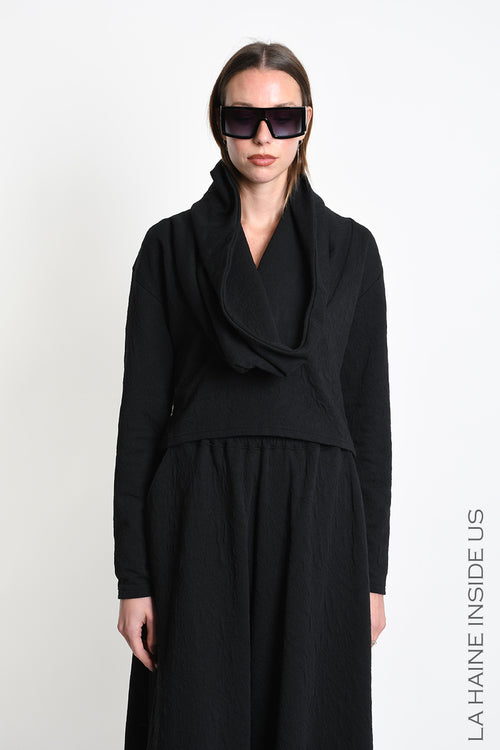 LH W5449 SWEATER Crop Embossed Stretch Fleece Black