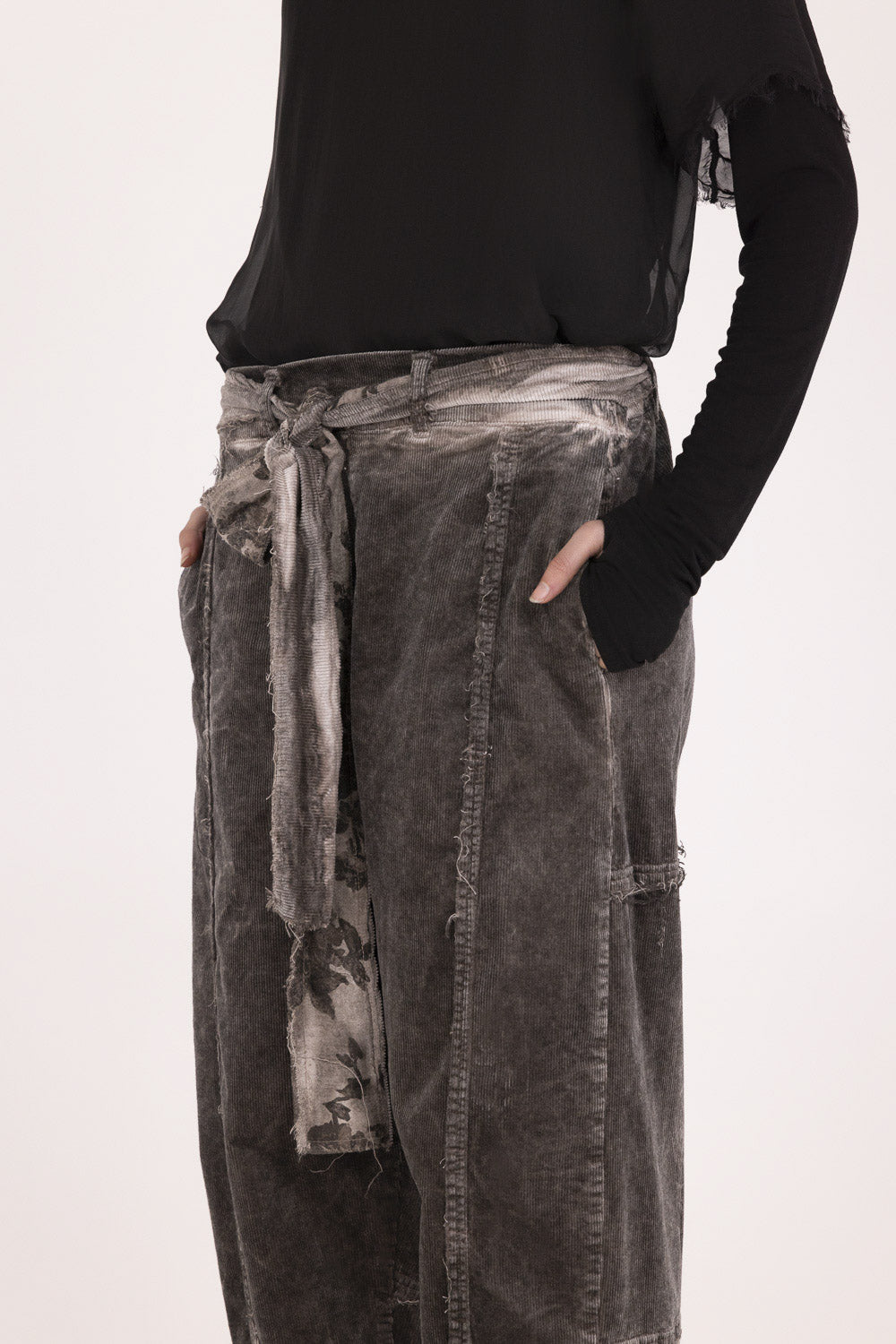 Sanctamuerte S187 Pantalone semi baggy ( diversi colori)