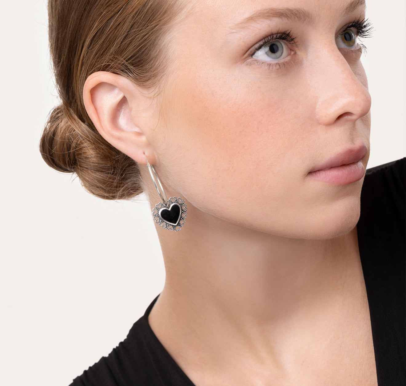 Vestopazzo lo80302 orecchini cerchi cuori merletto